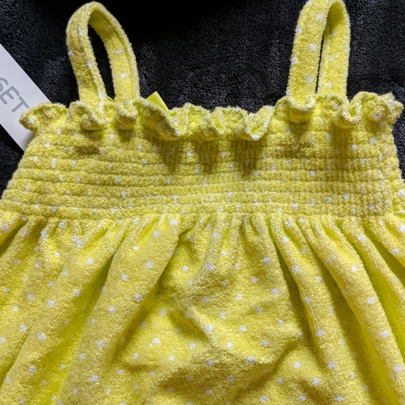 Electric Yellow & Polka Dot Romper/Hat Combo - Picture 9 of 10